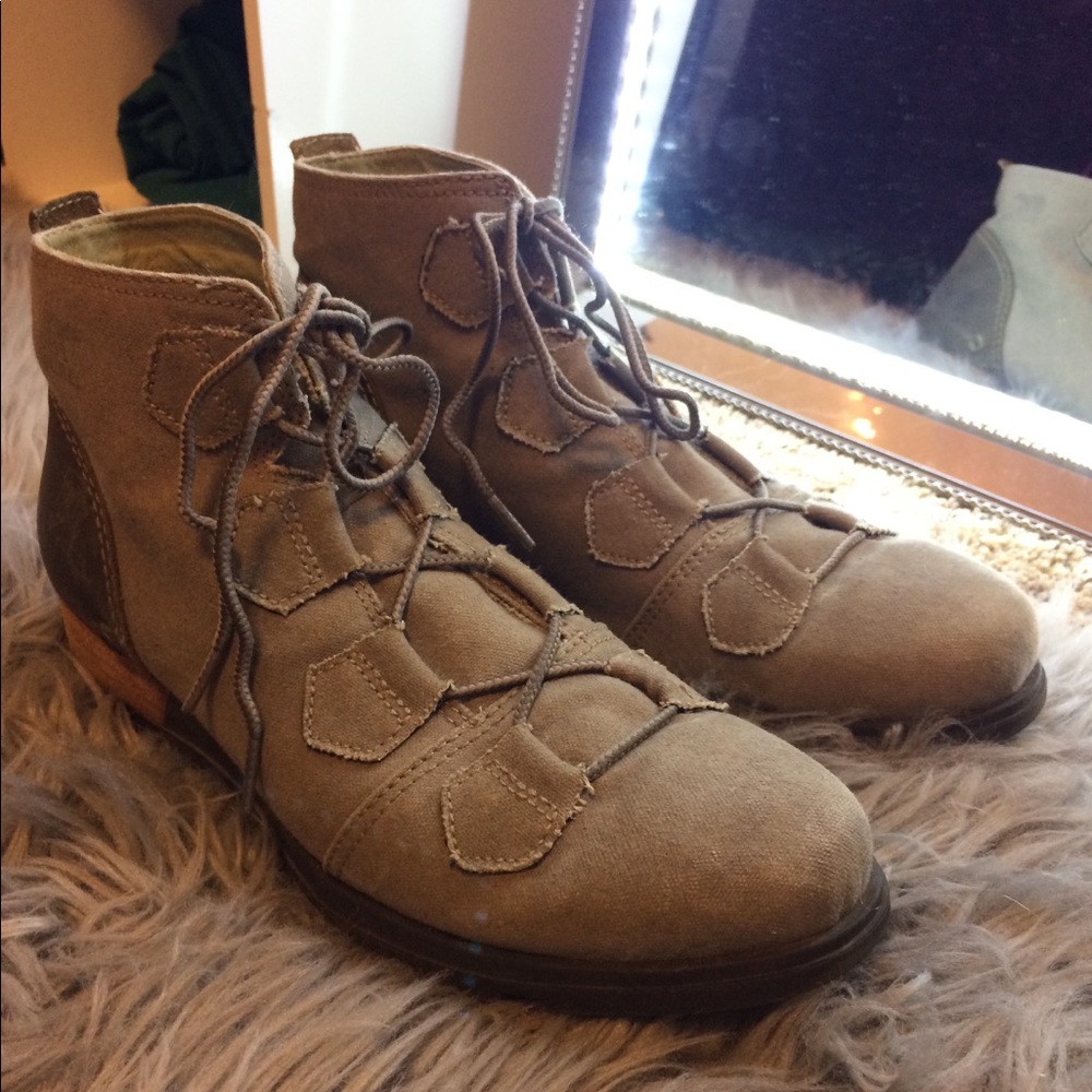 Sorel Shoes